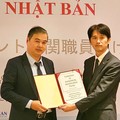 Phía Nhật Bản đã cung cấp Cẩm nang Xác thực giả mạo cho các cơ quan chức năng của Việt Nam. Ảnh: Anh Thư - Mekong ASEAN