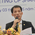 Chủ tịch CEO Đoàn Văn Bình tại phần thảo luận với cổ đông.