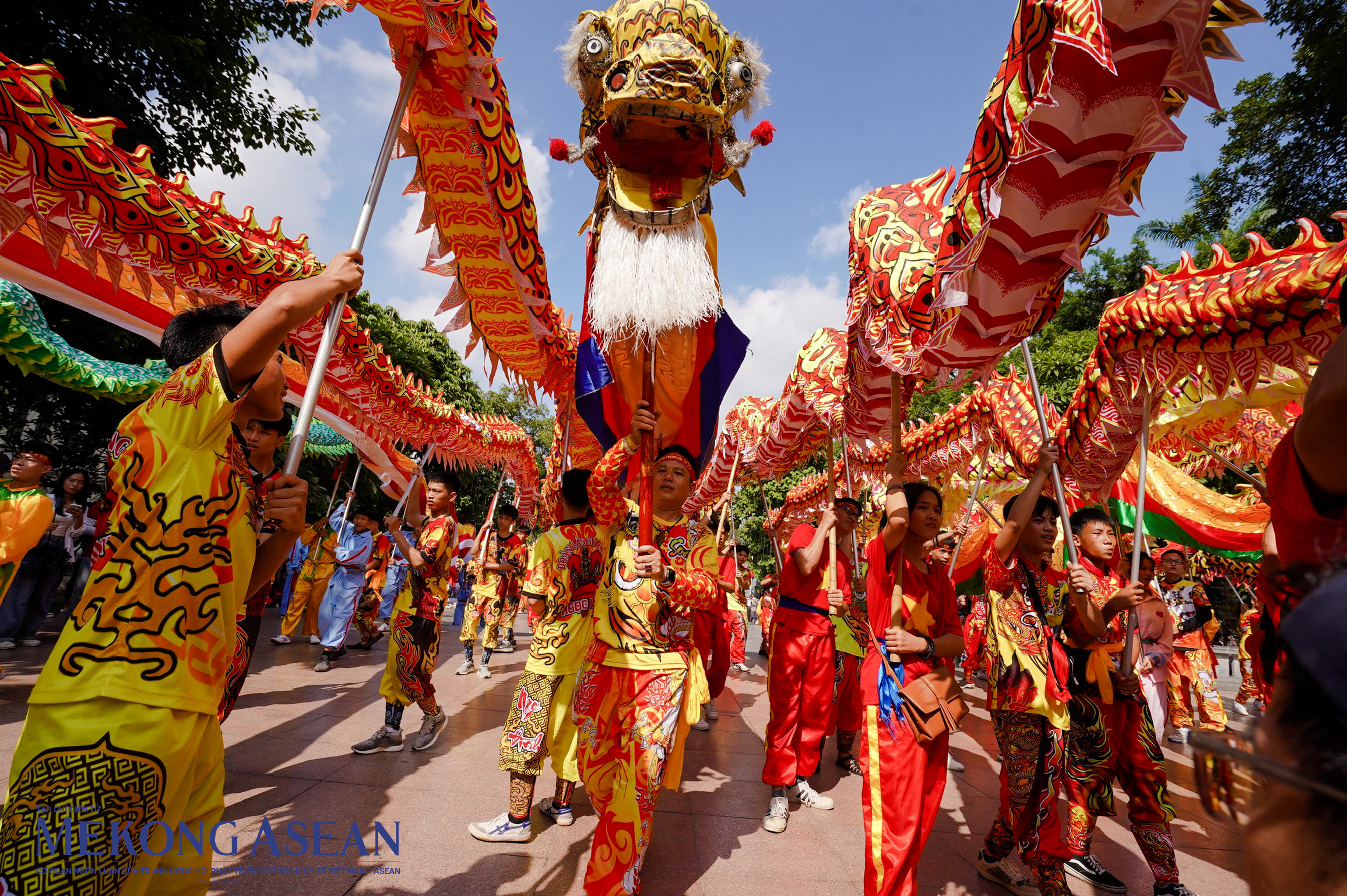 Không gian văn hóa đầy màu sắc tại Carnaval Thu Hà Nội