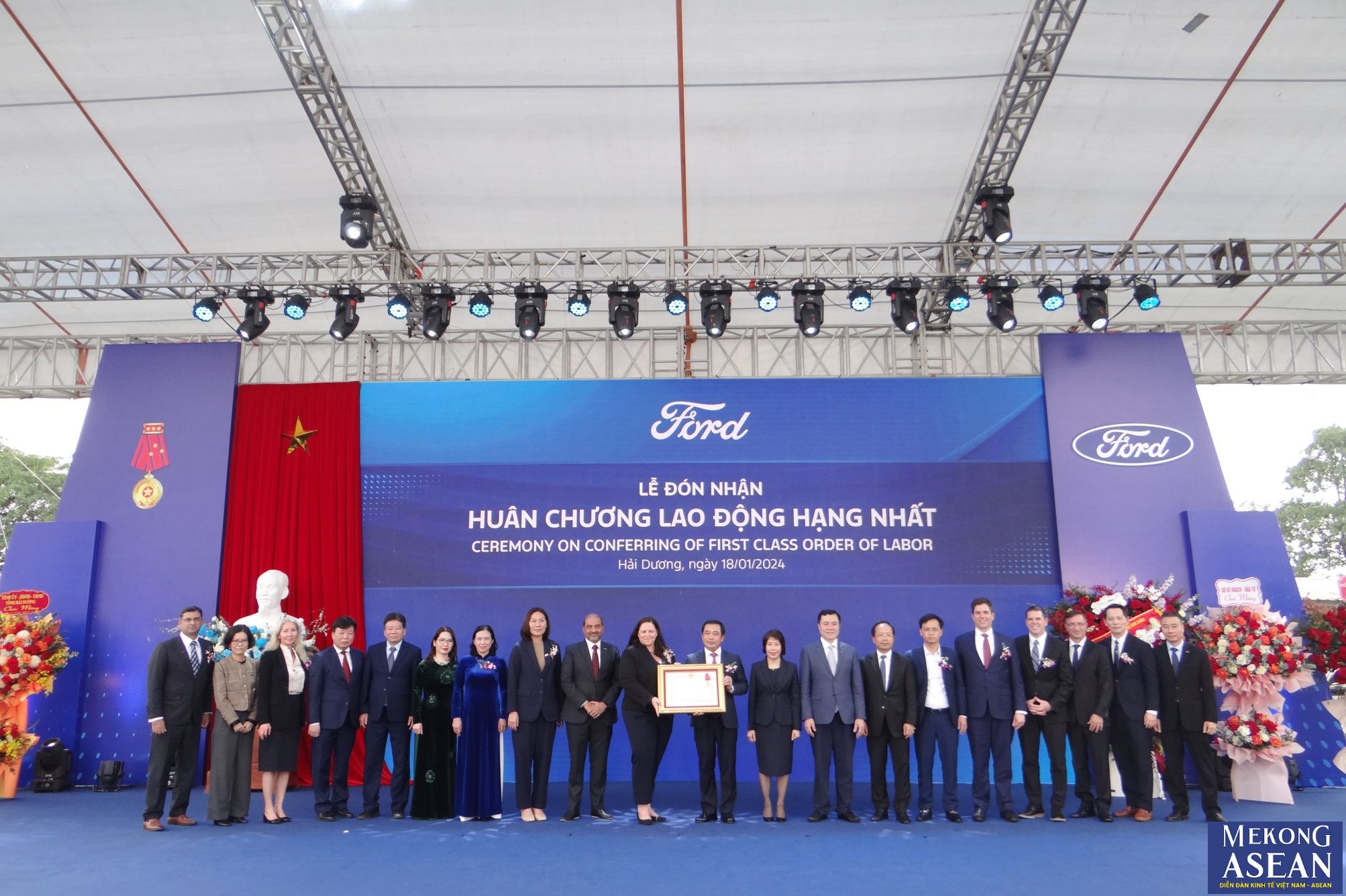 Ford Việt Nam được tặng Huân chương Lao động hạng Nhất