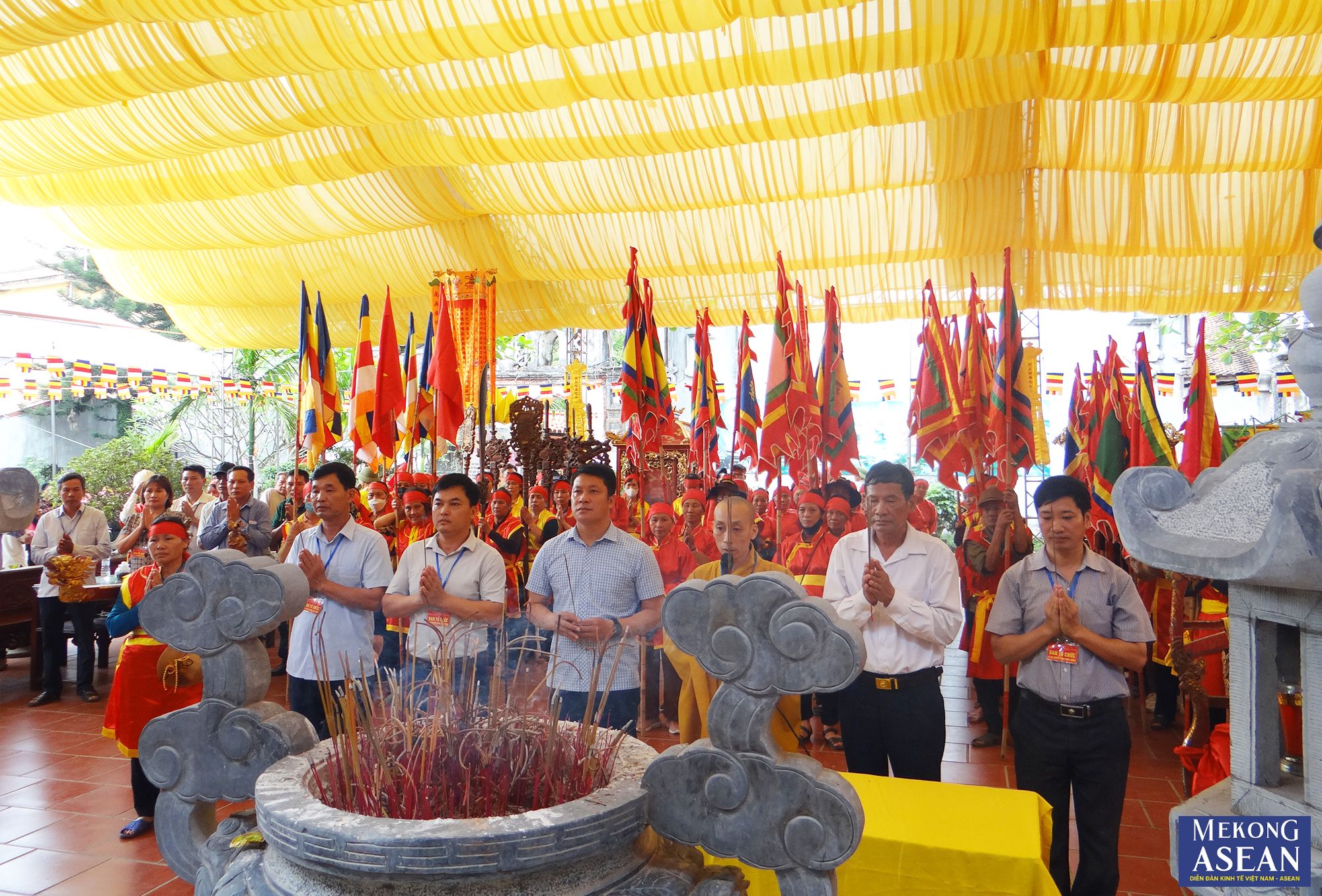 Đặc sắc lễ rước nước chùa Trông xã Hưng Long ở Hải Dương