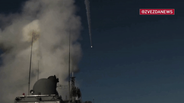 Tàu chiến Nga phóng tên lửa hành trình vào hạ tầng quân sự Ukraine