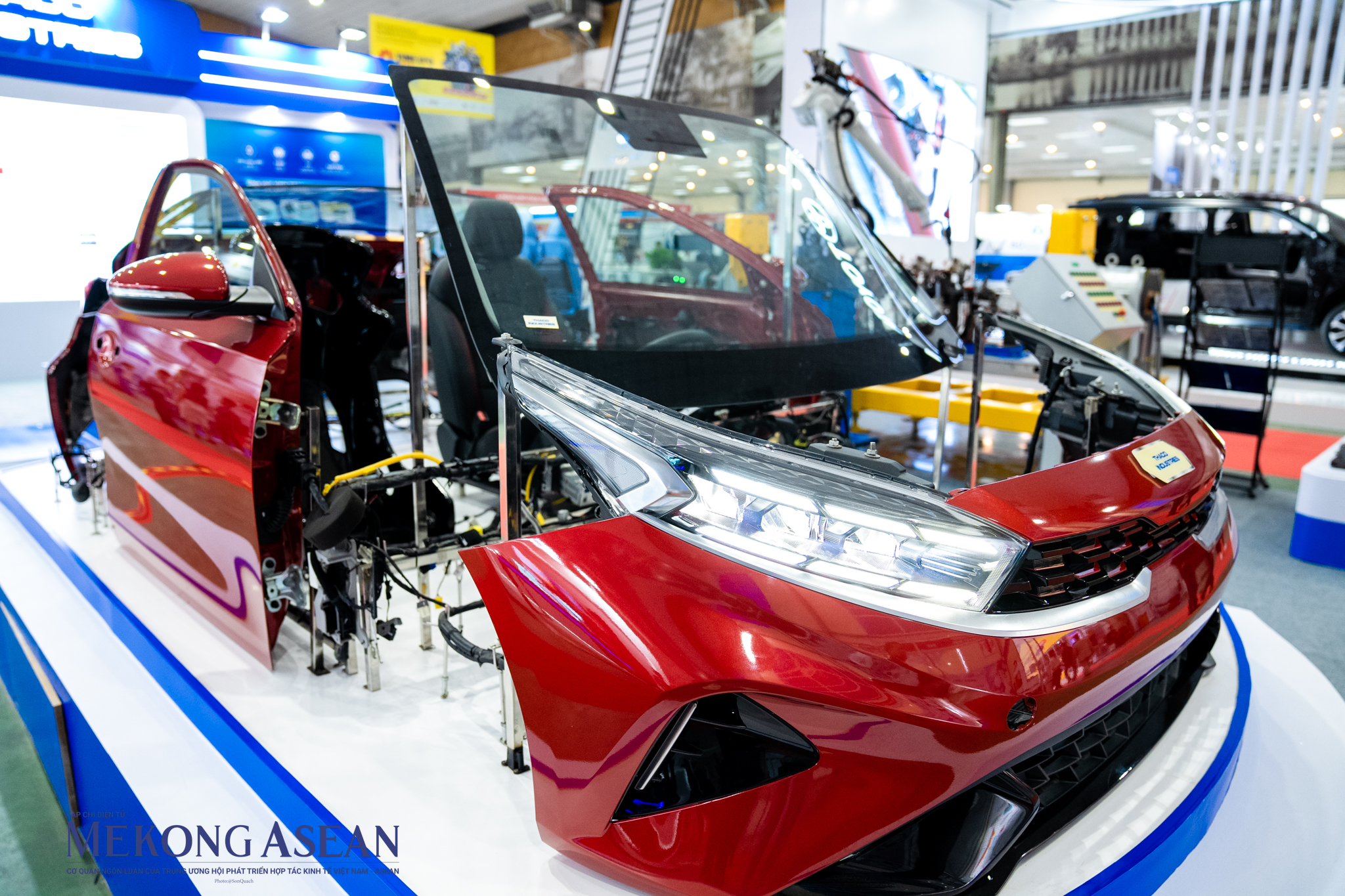 THACO, Toyota, Samsung trình diễn sản phẩm tại VIMEXPO 2023