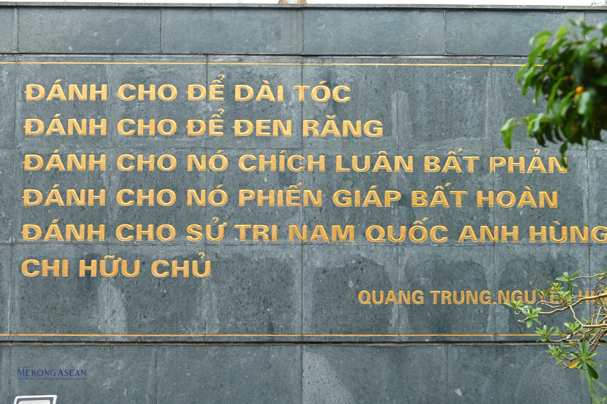  Ngắm các công trình tượng đài công cộng tại Hà Nội ảnh 8