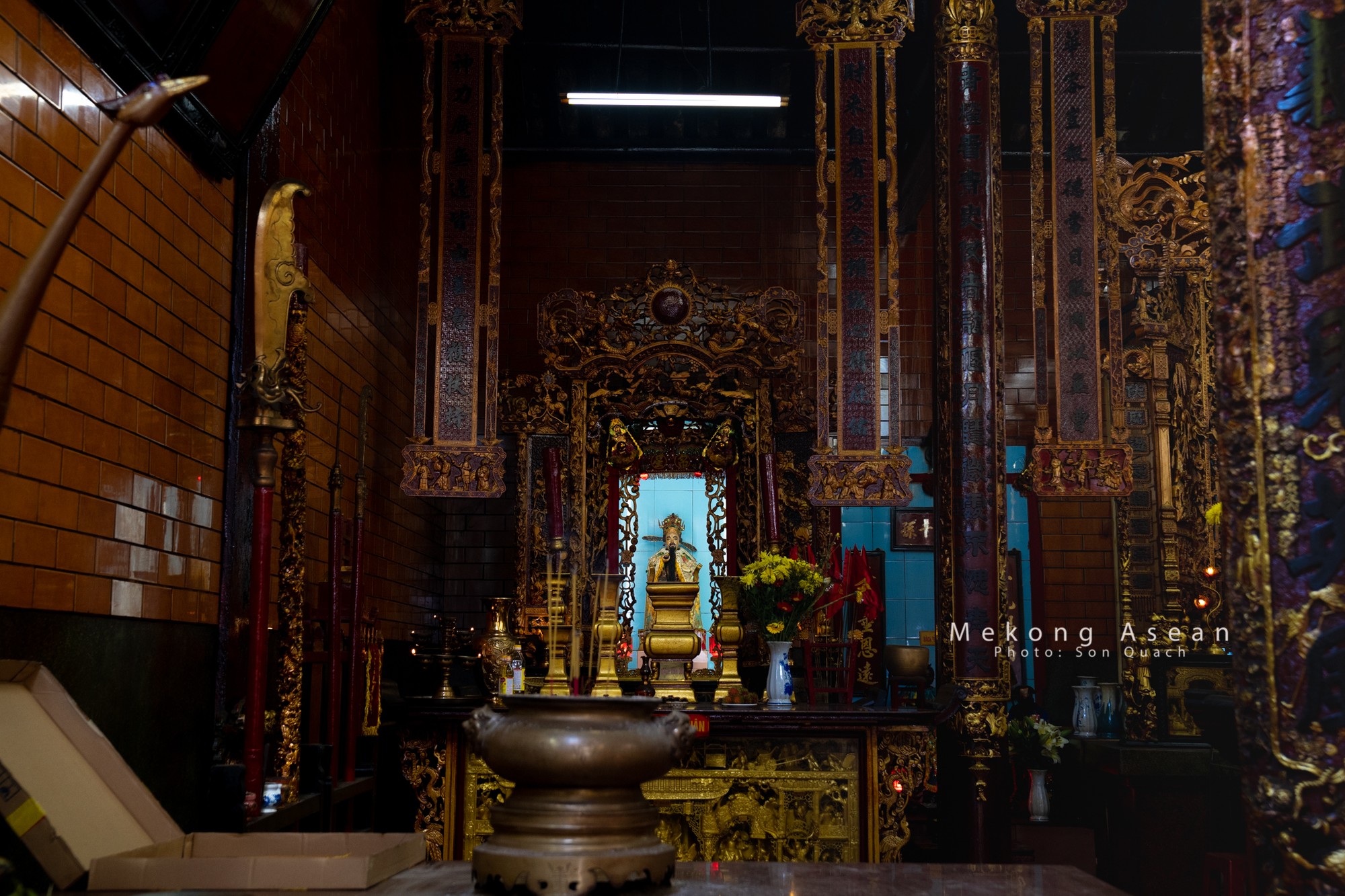Chính điện ngôi chùa có ban thờ Quan Thánh Đế Quân, tức là Quan Công.