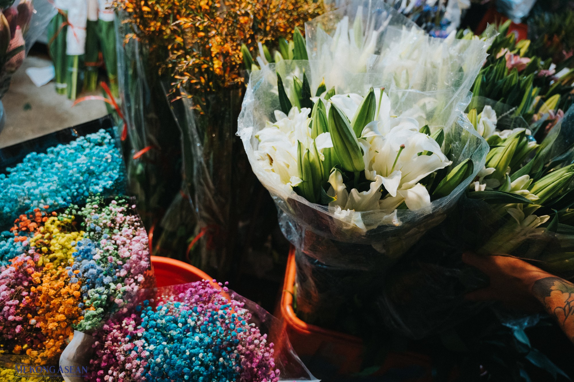 Chợ hoa đêm Quảng An, nơi không chỉ đến mua hoa tại Hà Nội  ảnh 8