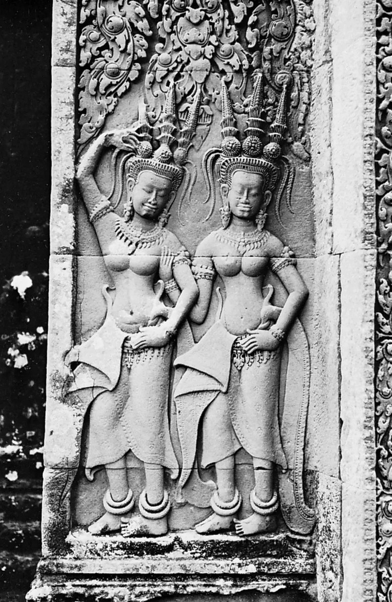 Khu đền Angkor - Biểu tượng trên quốc kỳ Campuchia ảnh 3