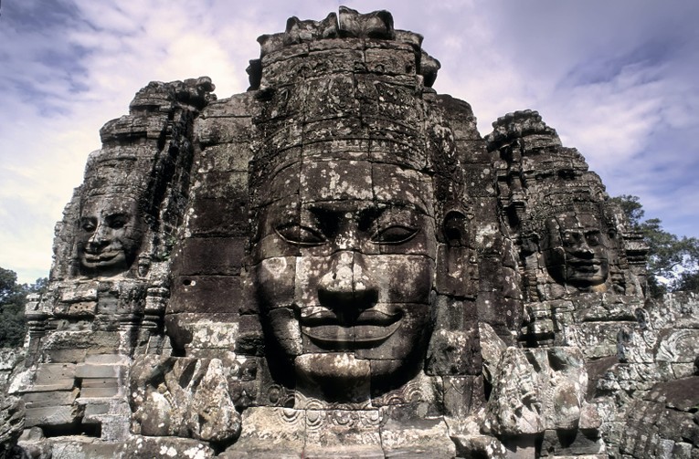 Khu đền Angkor - Biểu tượng trên quốc kỳ Campuchia ảnh 4