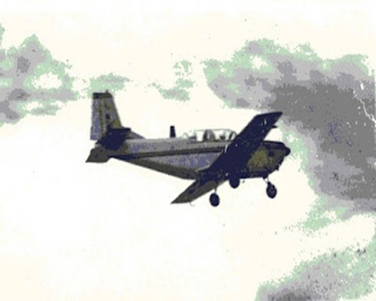 Cận cảnh chiếc máy bay 'made in Viet Nam' đầu tiên 43 năm trước ảnh 4