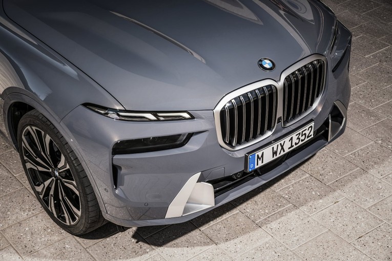 BMW X7 2023 và Mercedes-Benz GLS: Cuộc đối đầu SUV hạng sang của hai 'đồng hương' ảnh 15