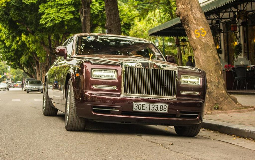 Chiếc xe Rolls-Royce thứ hai của ông Trịnh Văn Quyết chuẩn bị được đem ra đấu giá trừ nợ.