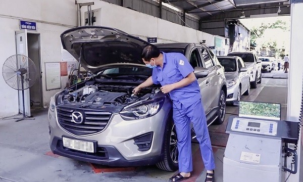 Theo thống kê của Cục Đăng kiểm Việt Nam, sẽ có gần 1,4 triệu ô tô đến 9 chỗ không kinh doanh vận tải được lùi thời hạn kiểm định thêm 6 tháng. Nguồn: VGP. 