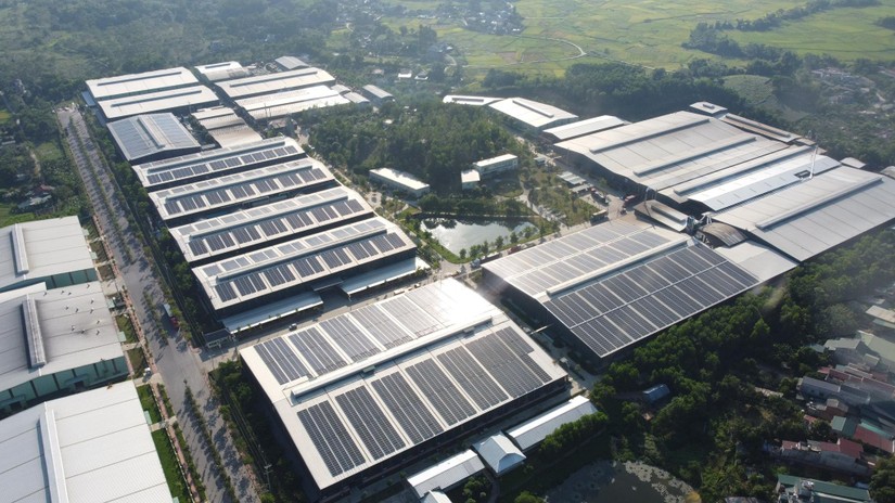 ADB và Greenyellow ký thỏa thuận về điện mặt trời áp mái tại Việt Nam