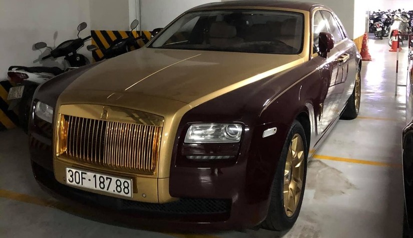 Đấu giá RollsRoyce mạ vàng gắn liền tên tuổi ông Trịnh Văn Quyết Khởi  điểm 10 tỷ cọc 2 tỷ xem xe ở Hà Nội