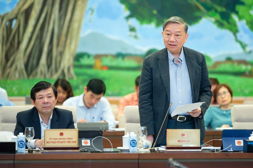 Đại tướng Tô Lâm, Bộ trưởng Bộ Công an phát biểu tại phiên họp. Ảnh: Quochoi.vn