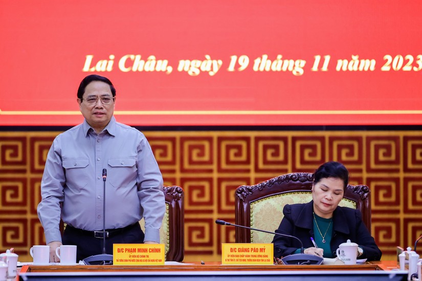 Thủ tướng phát biểu tại cuộc làm việc với Ban Thường vụ Tỉnh ủy Lai Châu ngày 19/11. Ảnh: VGP.