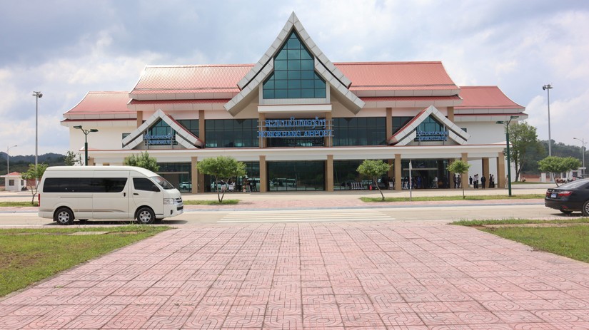 Sân bay Nong Khang tại huyện Xamneua, tỉnh Houaphan, Lào