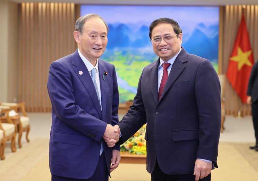 Thủ tướng Chính phủ Phạm Minh Chính tiếp cựu Thủ tướng Nhật Bản Suga Yoshihide. Ảnh: VGP