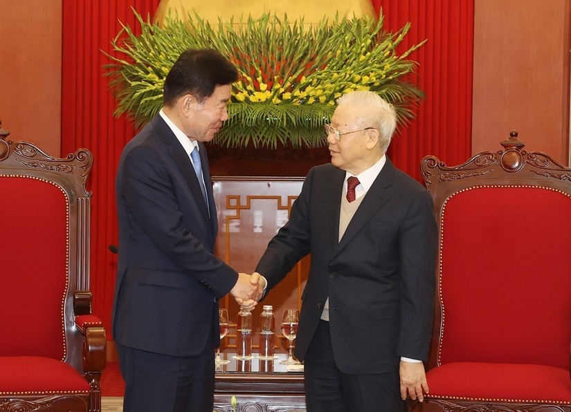Tổng Bí thư Nguyễn Phú Trọng tiếp Chủ tịch Quốc hội Hàn Quốc Kim Jin Pyo. 