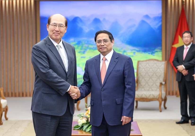 Thủ tướng Phạm Minh Chính tiếp ông Ki Tack Lim, Tổng Thư ký Tổ chức Hàng hải quốc tế. Ảnh: VGP