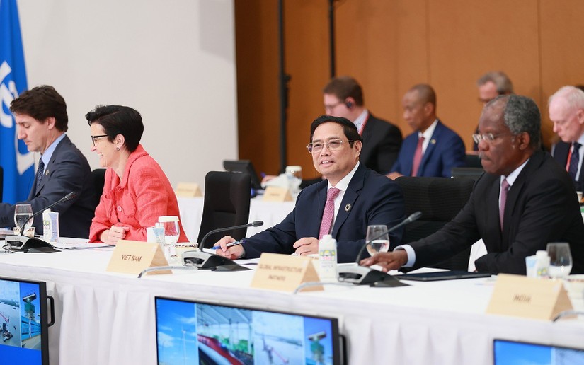 Thủ tướng Phạm Minh Chính tại phiên họp "Nỗ lực chung vì một hành tinh bền vững" của Hội nghị thượng đỉnh G7 mở rộng. Ảnh: VGP