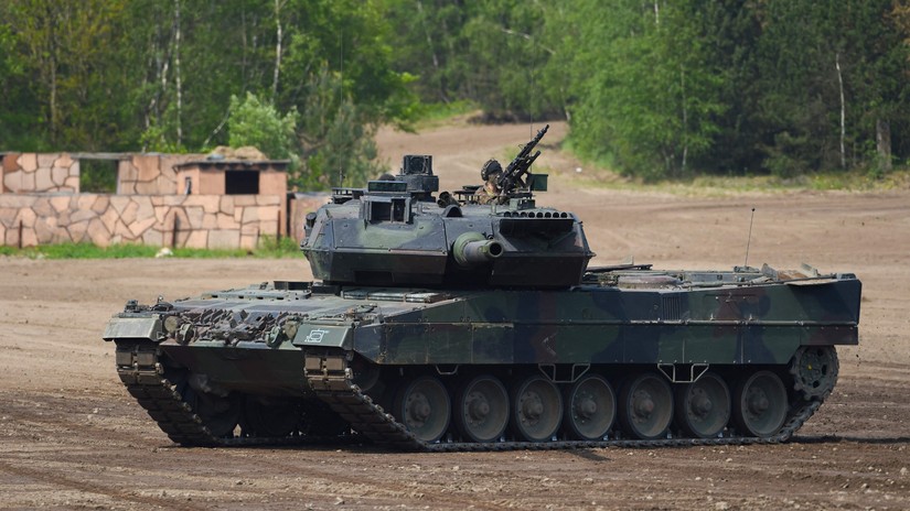 Xe tăng chiến đấu Leopard 2 tại một cuộc huấn luyện quân sự ở Munster, Đức. Ảnh: AFP