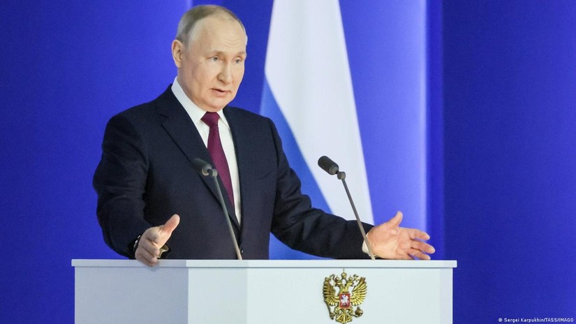 Tổng thống Nga Vladimir Putin đọc Thông điệp Liên bang ngày 22/2. Ảnh: TASS