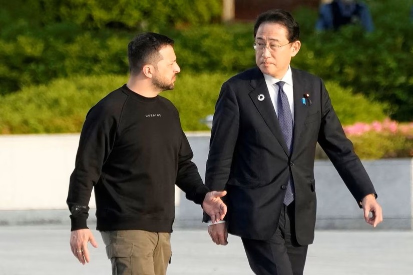 Thủ tướng Nhật Bản Fumio Kishida và Tổng thống Ukraine Volodymyr Zelensky. Ảnh: Reuters