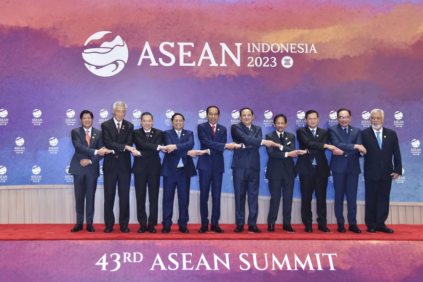 Thủ tướng Phạm Minh Chính và Trưởng đoàn các nước ASEAN tại lễ khai mạc. Ảnh: VGP