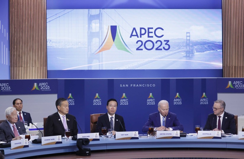 Chủ tịch nước Võ Văn Thưởng và các nhà lãnh đạo APEC tại phiên Đối thoại. Ảnh: TTXVN
