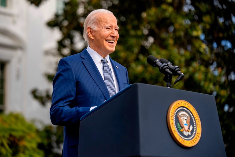 Tổng thống Mỹ Joe Biden phát biểu trước khi ân xá cho những chú gà tây trong Lễ Tạ ơn tại Nhà Trắng, ngày 20/11. Ảnh: AP