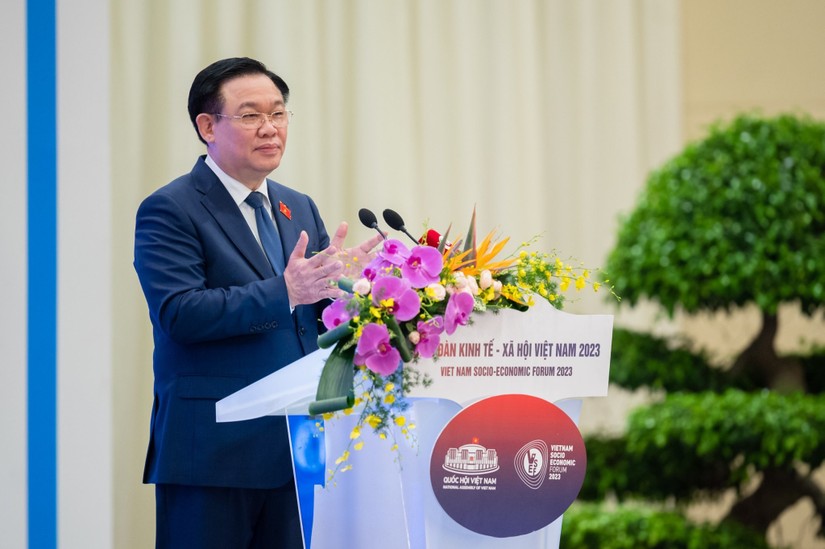 Chủ tịch Quốc hội Vương Đình Huệ phát biểu bế mạc Diễn đàn Kinh tế - Xã hội Việt Nam 2023.