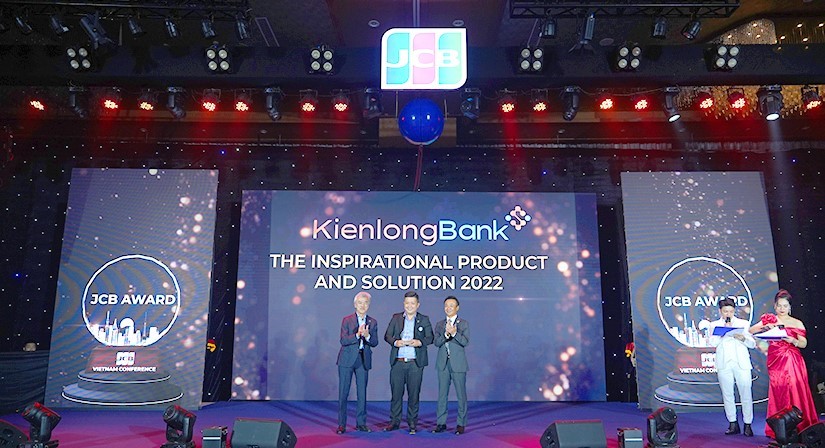 KienlongBank nhận giải 'Sản phẩm và giải pháp truyền cảm hứng 2022'