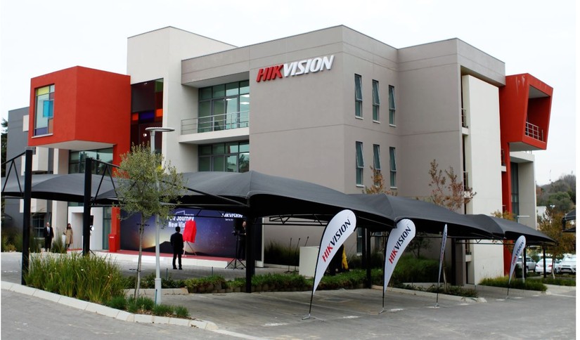 Hikvision là tập đoàn Trung Quốc chuyên sản xuất thiết bị giám sát lớn nhất thế giới với giá trị vốn hóa khoảng 42 tỷ USD. Ảnh: Hikvision