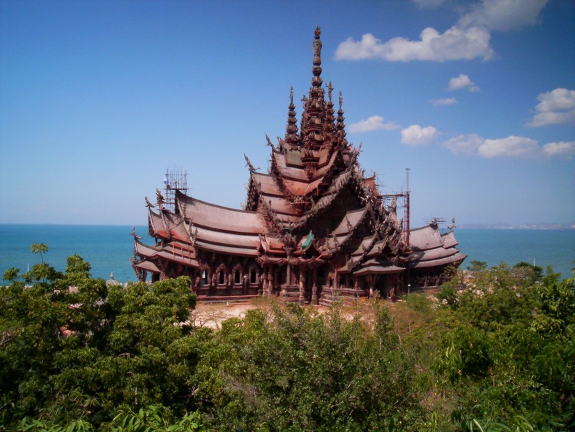 Ngôi đền Sự thật tại Pattaya, Thái Lan. Ảnh: Brenden Brain