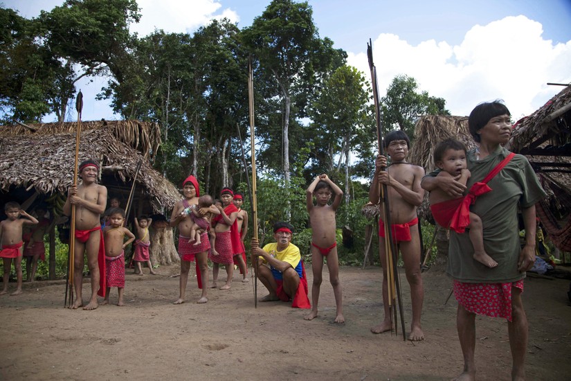 Người Yanomami đang gặp một cuộc khủng hoảng nhân đạo và vệ sinh nghiêm trọng do các hành động khai thác mỏ trái phép. Ảnh: AP