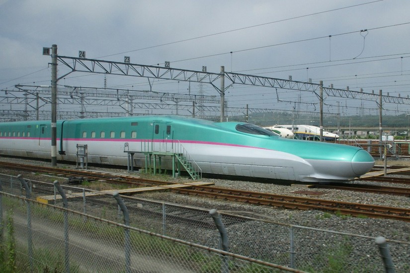 Các công ty điều hành hệ thống shinkansen tại Nhật Bản đang tìm nhiều cách để thu hút thêm người sử dụng dịch vụ trong bối cảnh dân số quốc gia già hóa và suy giảm. Ảnh: DAJF / Wikimedia Commons