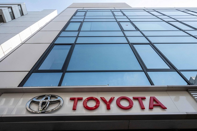 Việc Toyota chậm hơn các đối thủ trong việc điện hóa phương tiện khiến công ty tụt hạng trong danh sách mức độ sẵn sàng cho tương lai. Ảnh: AFP