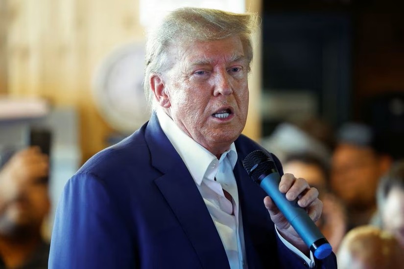 Ứng cử viên tổng thống của Đảng Cộng hòa và cựu Tổng thống Mỹ Donald Trump vận động tranh cử tại Hội chợ Bang Iowa ở Des Moines, Iowa, Mỹ ngày 12/8/2023. Ảnh: Reuters
