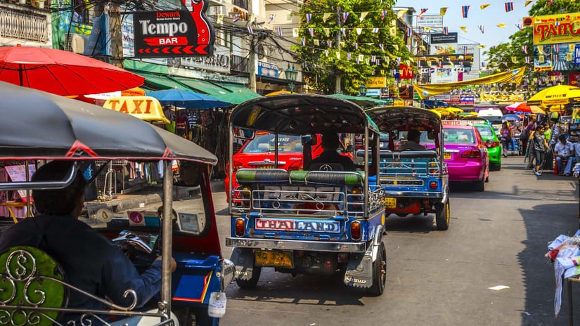 Xe tuk-tuk tại đường Khao San ở Bangkok, Thái Lan. Ảnh: Getty Images