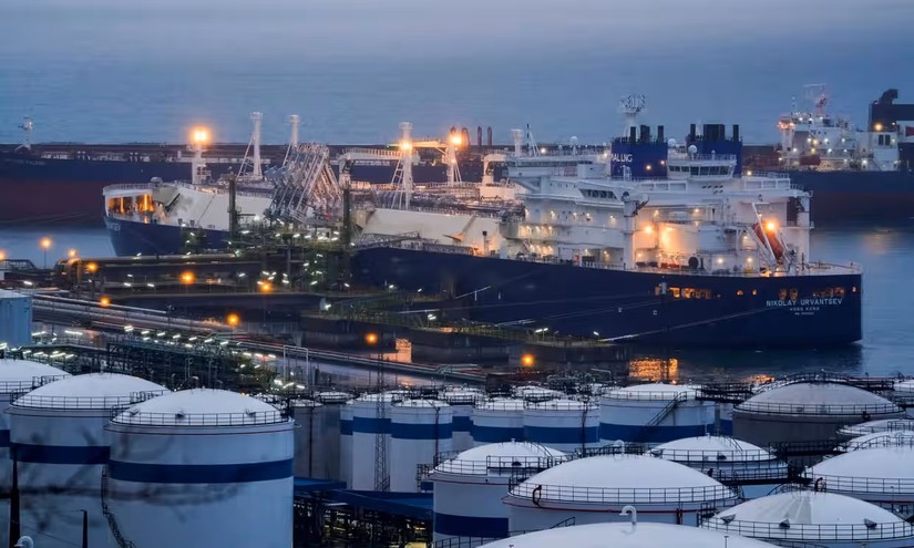 Nikolay Urvantsev, tàu chở LNG của Nga, dỡ hàng tại cảng Bilbao, Tây Ban Nha hồi tháng 3/2022. Ảnh: Reuters