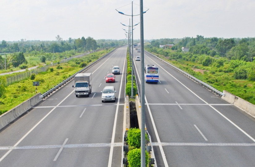 Kết nối các tuyến đường của địa phương với cao tốc để tạo không gian phát triển mới