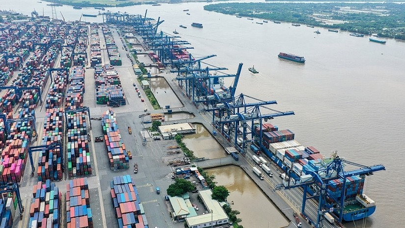 Lần thứ tư Bộ Tài chính đề nghị TP HCM sửa quy định thu phí cảng biển.