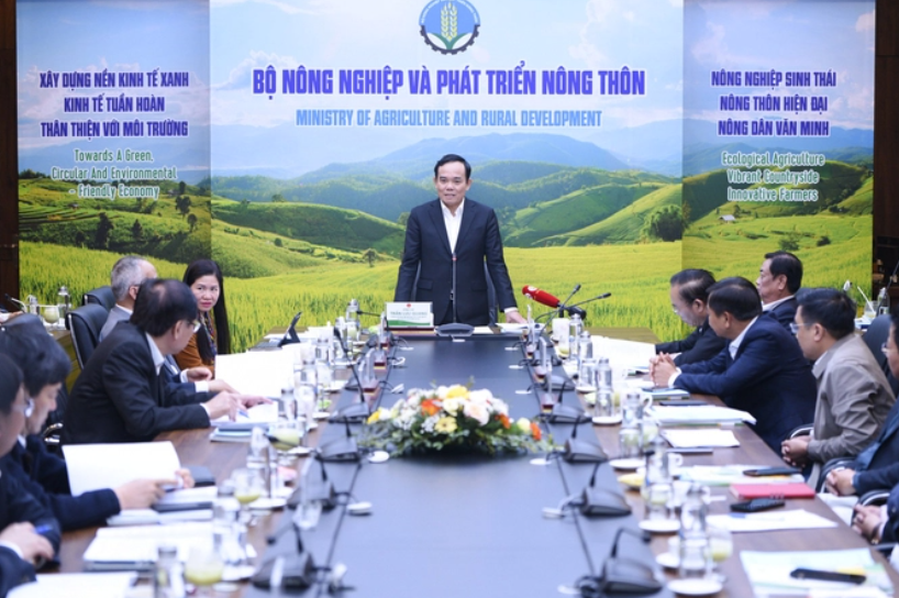 Phó Thủ tướng Trần Lưu Quang tại buổi làm việc với Bộ NN&PTNT.