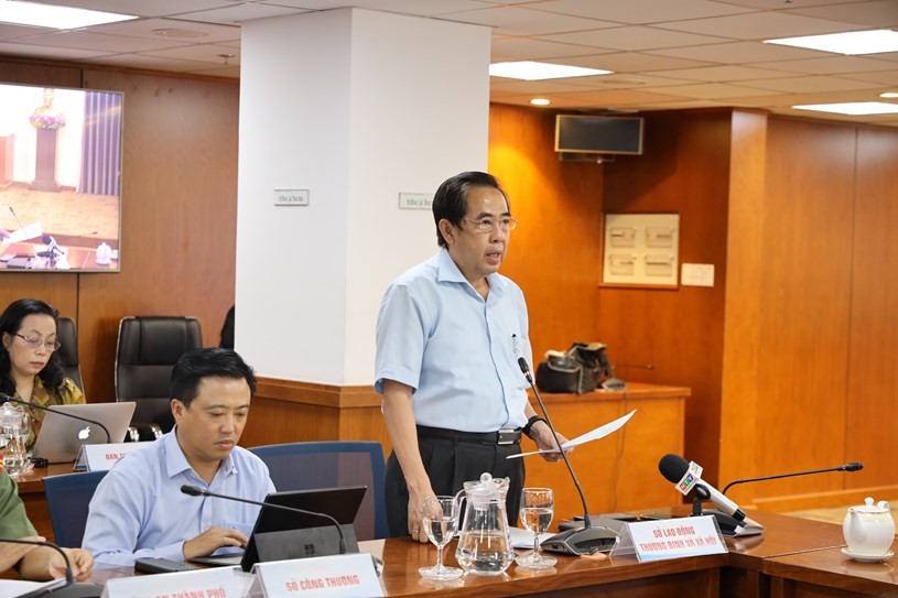 Ông Nguyễn Văn Lâm, Phó Giám đốc Sở Lao động - Thương binh và Xã hội (LĐTB&XH) tại họp báo. Ảnh: Trung tâm báo chí TP HCM.