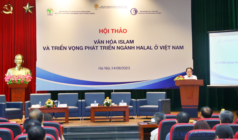 TS. Lê Phước Minh, Viện trưởng Viện Nghiên cứu châu Phi và Trung Đông phát biểu tại hội thảo. Ảnh: Phương Thảo.