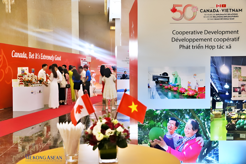 Lễ kỷ niệm 50 năm thiết lập quan hệ ngoại giao Việt Nam - Canada (1973 - 2023), tối 24/8. Ảnh: Phương Thảo.