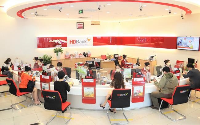 HDBank vào Top thương hiệu tài chính dẫn đầu Việt Nam do Forbes bình chọn