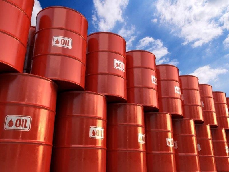 Giá dầu tiếp xu hướng giảm do lo ngại Omicron 