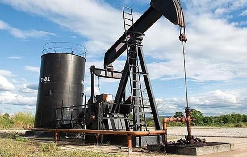 Giá dầu quay đầu giảm mạnh do nhu cầu suy yếu tại Mỹ 